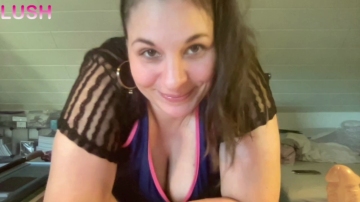 HornyMilfLeah  24-10-2021